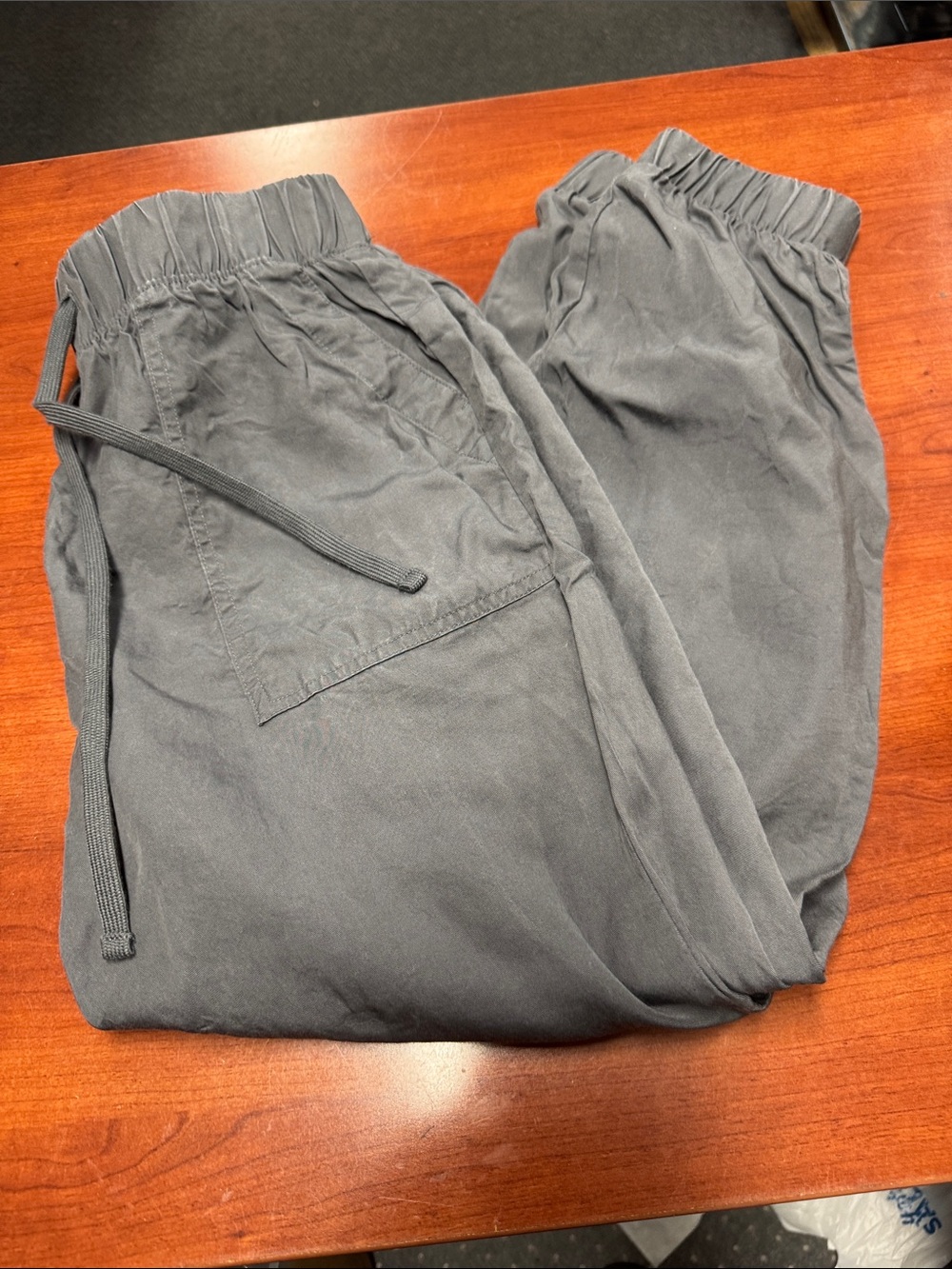 Universal thread joggers s // 100488